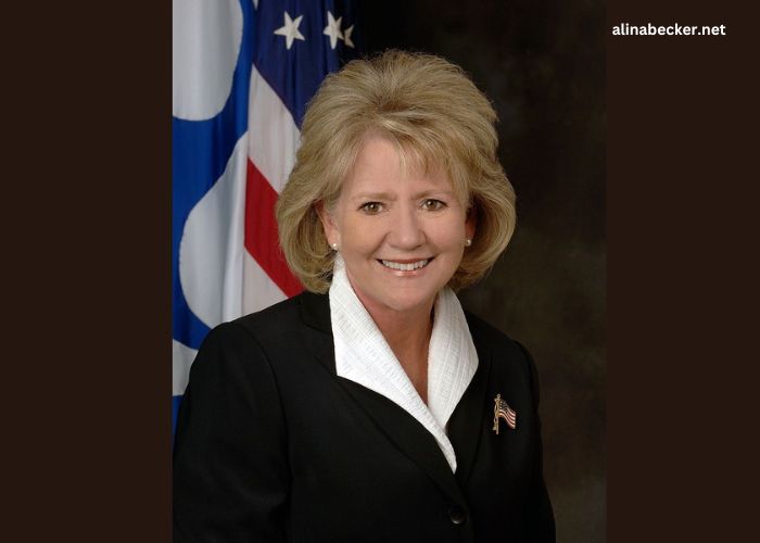 SecretaryMary Peters Awarded Mineta Lifetime Achievement